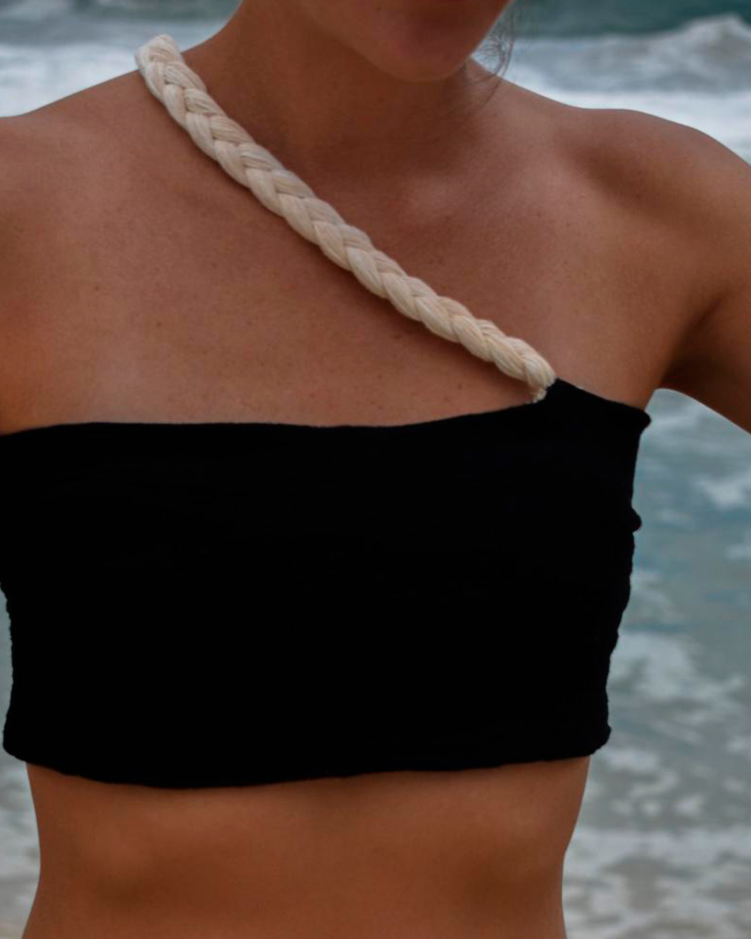 Rodas Top Black With Braid